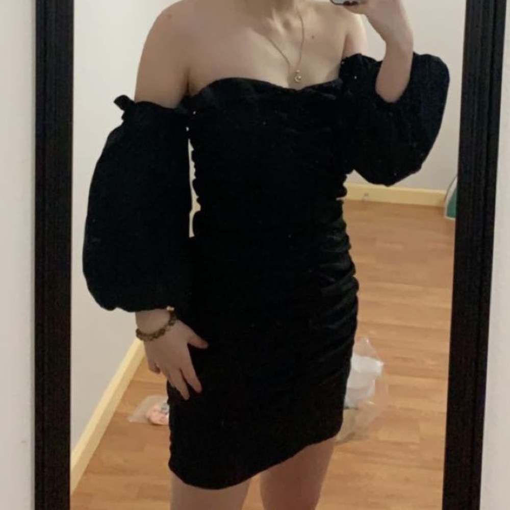 Forever21- NEW Off Shoulder Black Mini Dress